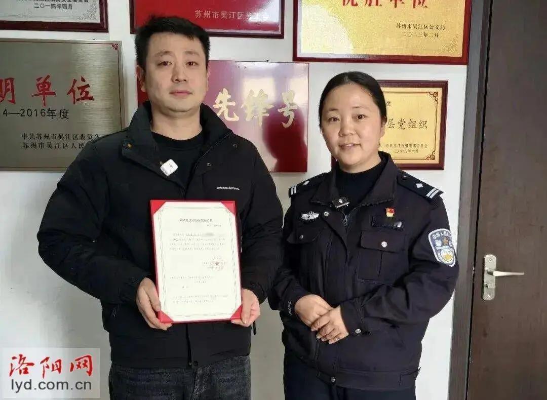 苏州一小伙在超市遇到女店主猝死，徒手心肺复苏按断对方六根肋骨，被救者全家只对他说