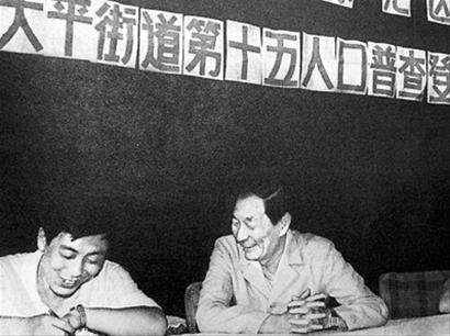 据朱镕基的清华同窗好友郭道晖口述回忆，朱镕基私下常开玩笑，说自己做官是"误入歧