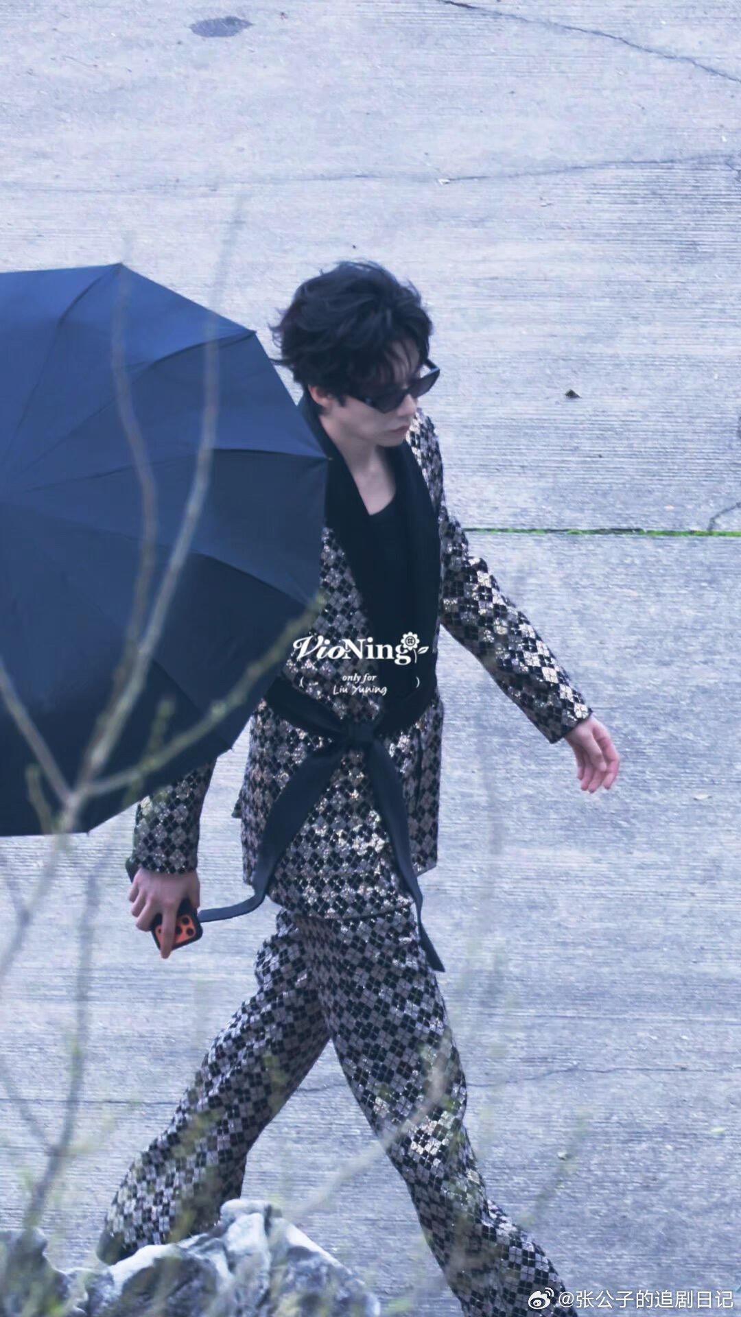 刘宇宁把老钱穿在身上刘宇宁这才是真正的老钱风刘宇宁开推造型太会了！自带高光闪亮