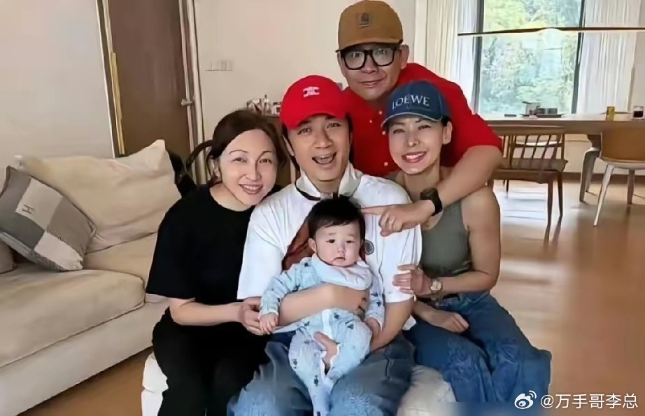 57岁生二胎，这不是母爱，是玩命。古巨基老婆陈韵晴，57岁。她生第一胎时53，