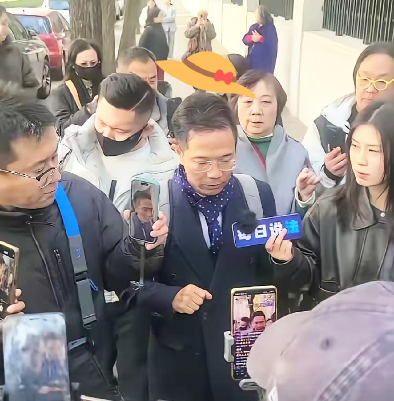 庭审中，王某晶突然提出撤诉，这让张书和李圣律师非常意外。按理说，李律师准备的