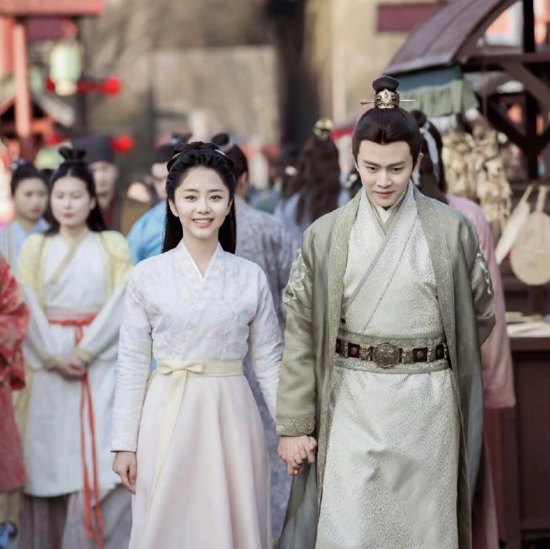 任嘉伦谭松韵或将二搭任嘉伦、谭松韵即将二搭，《锦衣之下》超强售后即将来袭网传任嘉