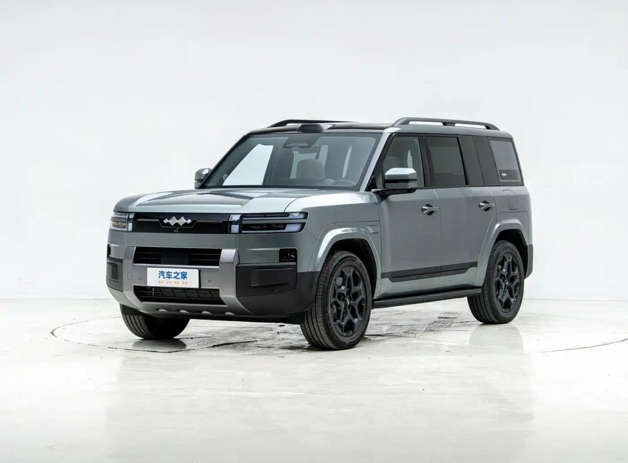 2025款方程豹钛7产品基础信息梳理2025款方程豹钛7为中大型插电式混合动