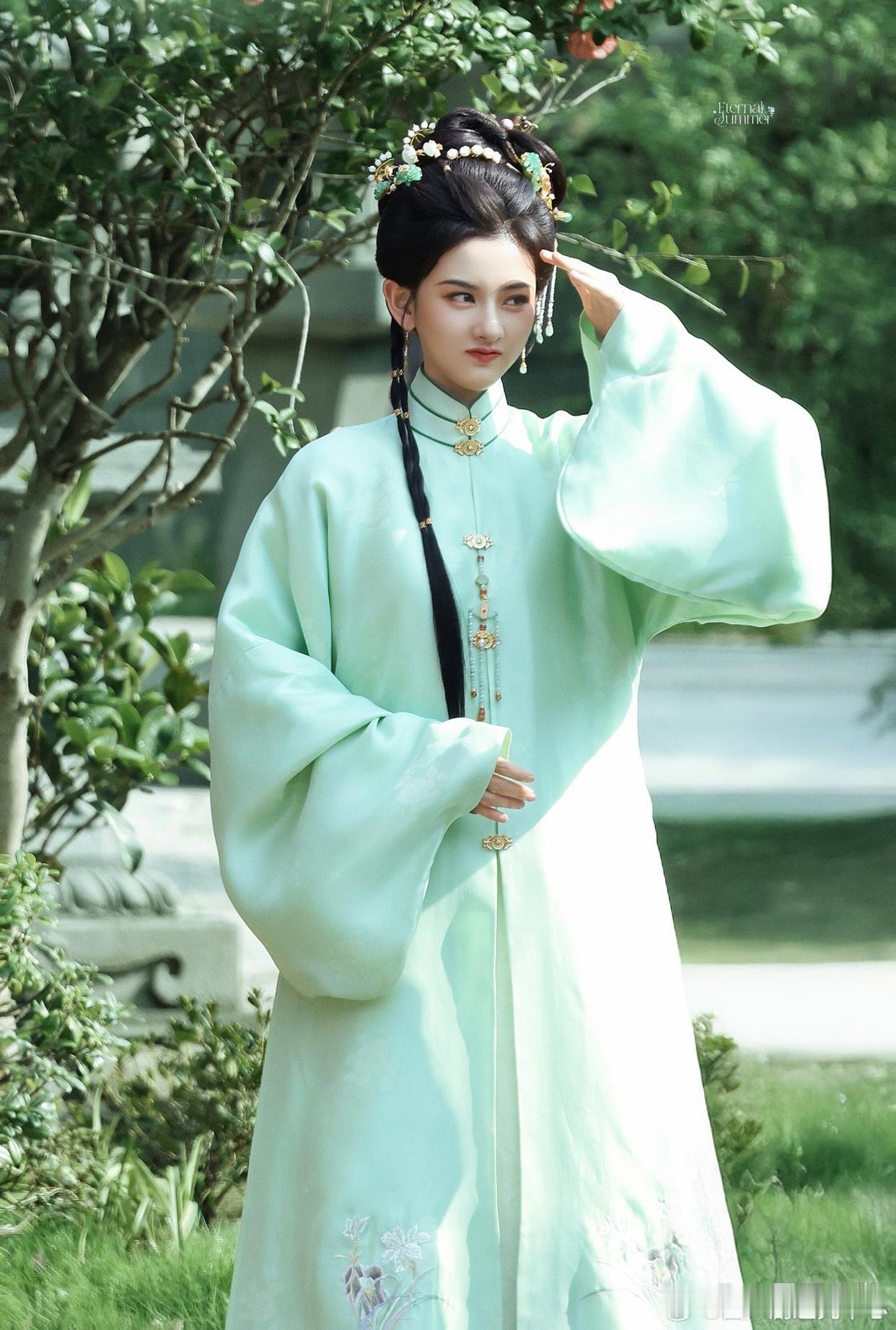 1.宋祖儿的《表妹万福》已经完成首轮招商，网传预计八月中旬上线，后续将由《聊斋