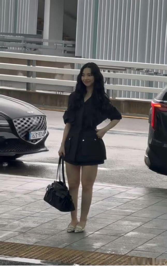 柳智敏腿型我就发一张图什么我也不说柳智敏柳宰很忙蜜大腿
