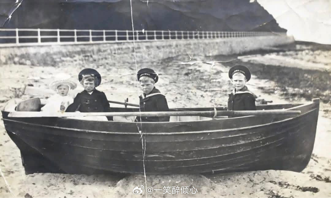 英国王室1901年，7️⃣岁威尔士爱德华王子（即爱德华八世和温莎公爵爱德华王