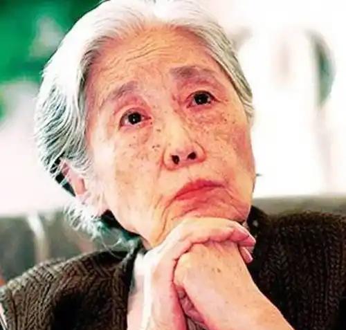 1979年，王光美终于走出了监狱，令她没想到的是，第一个拜访人竟是毛泽东昔日秘书
