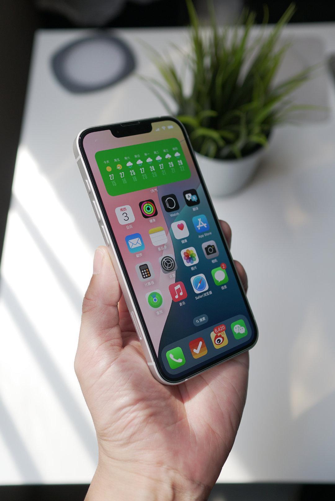如果真的有iPhone17e，那么很大概率就是把主板上的A18抠下来换个