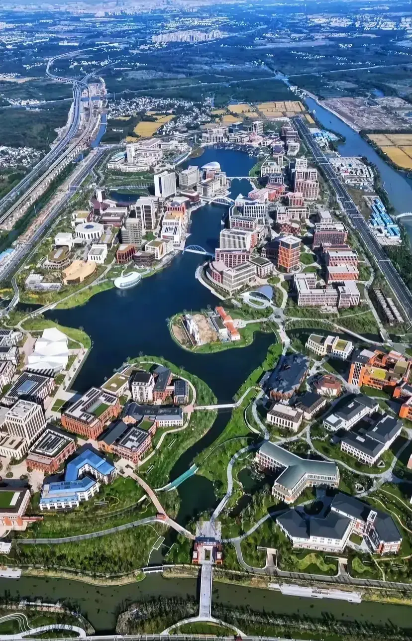 这不是大学，这是华为研发中心！