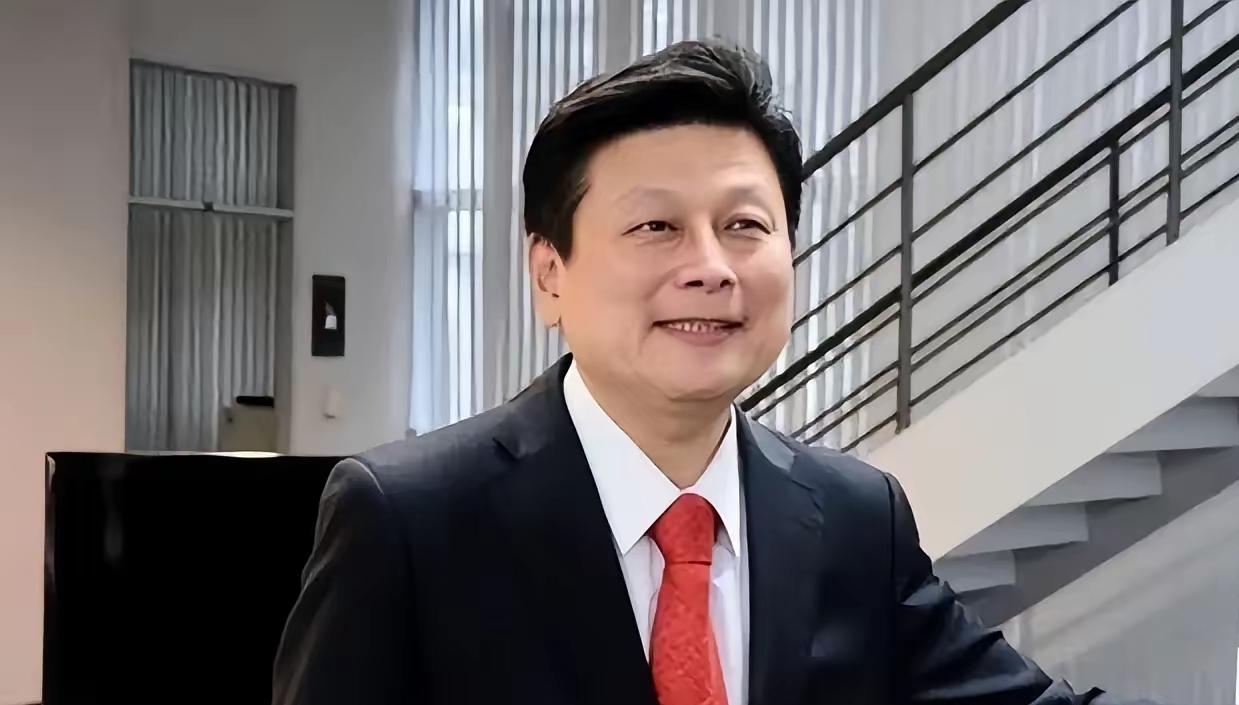 傅琨萁好样的！要跟民进党的军购预设死磕到底，一步不让。傅琨萁已经明确表示，国