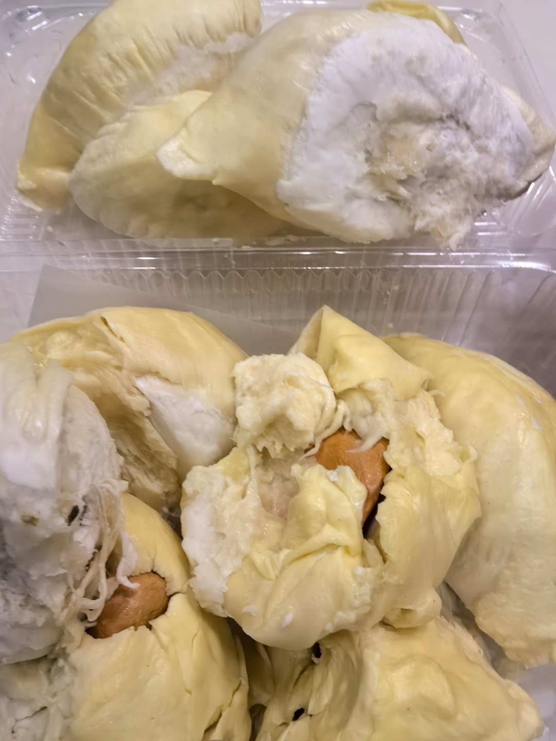 买榴莲商家还给我送个柚子吃，我真是有福之人[哭哭]​​​