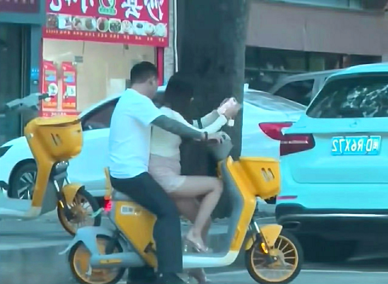 大哥今天是大G忘开了吧…..