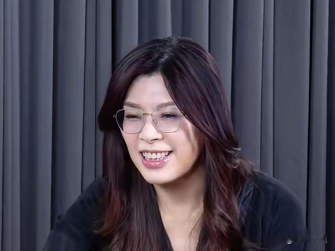 外国军事专家：郑丽文可能成为“一阵风”！刚刚，外国一军事专家表示，别看国民党