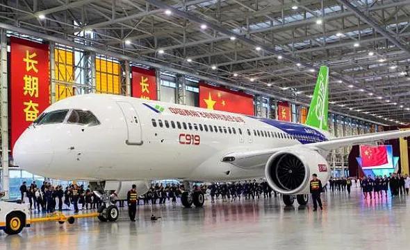 终于美国还是对C919下手了美商务部要求停止给商飞提供关键零部件据路透社5月