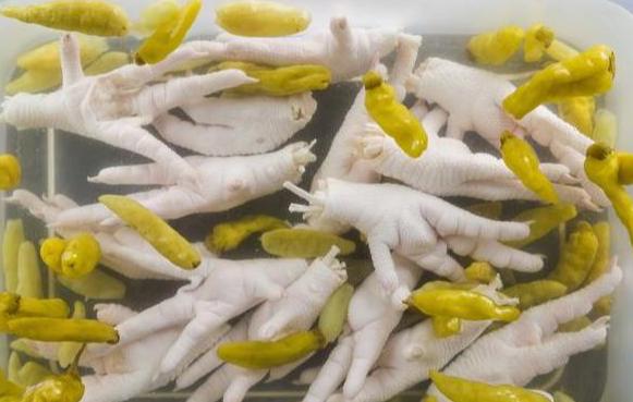 你每天吃的食物里，会不会就有这些“隐形炸弹”？今天咱就扒一扒10类需要警惕的问题