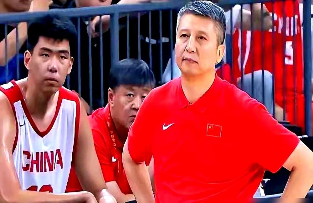“我能力就这样，达不到大家期望。”这话从一个三届CBA冠军MVP嘴里说出来，