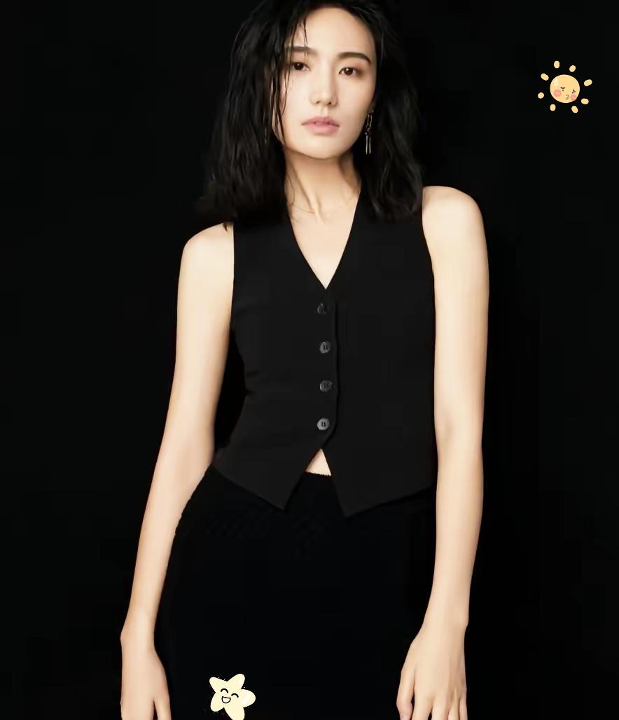 如今最让海哈金喜安心的，不是全网夸李亚鹏，也不是网友催复合，而是他用实打实