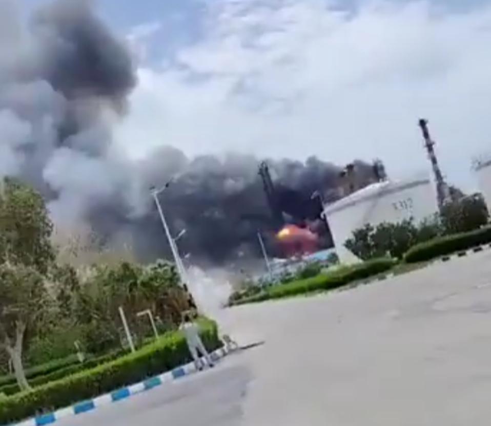 阿联酋直接对伊朗开干了！4月8日，阿联酋一口气出动大批幻影战机和翼龙2无