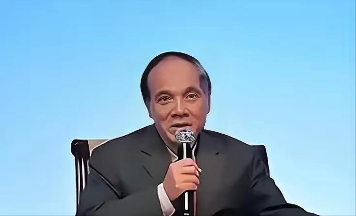 一个越南教授，当着全世界的面，扔下一句话。他说：“虽然我个人对中国有意见，但不得