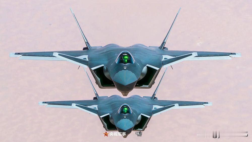 从军舰造价看中美军费的实际购买力！美国的军费2025年是差一点到9000亿美元