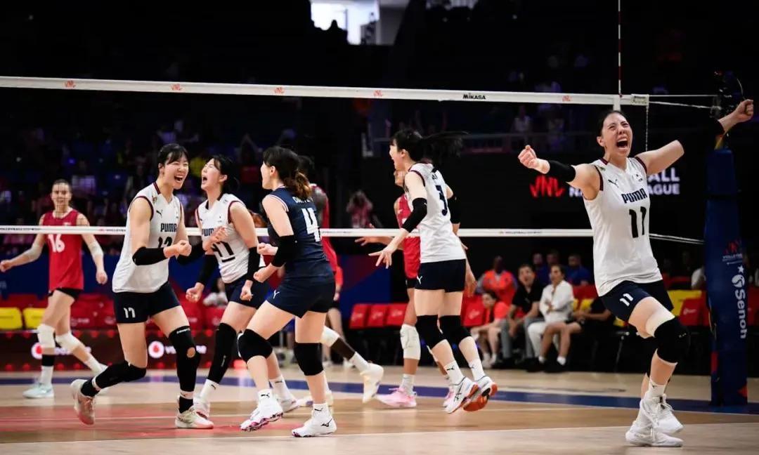 女排赢球就奖5000万，中国女排是不是对阵日本女排时也效仿一下呢？女排世联赛第