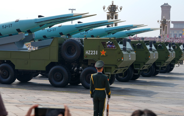 联合早报今天报道：“中国星期三（9月3日）在北京举行盛大阅兵式，路透社引述分析称