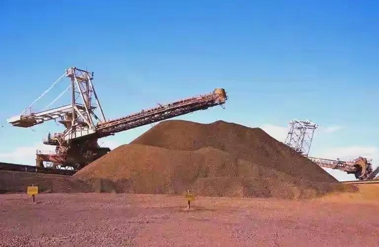 刚果金钴矿惊魂！外交部红色警报下，中国万人撤侨背后的血色供应链家人们，先问