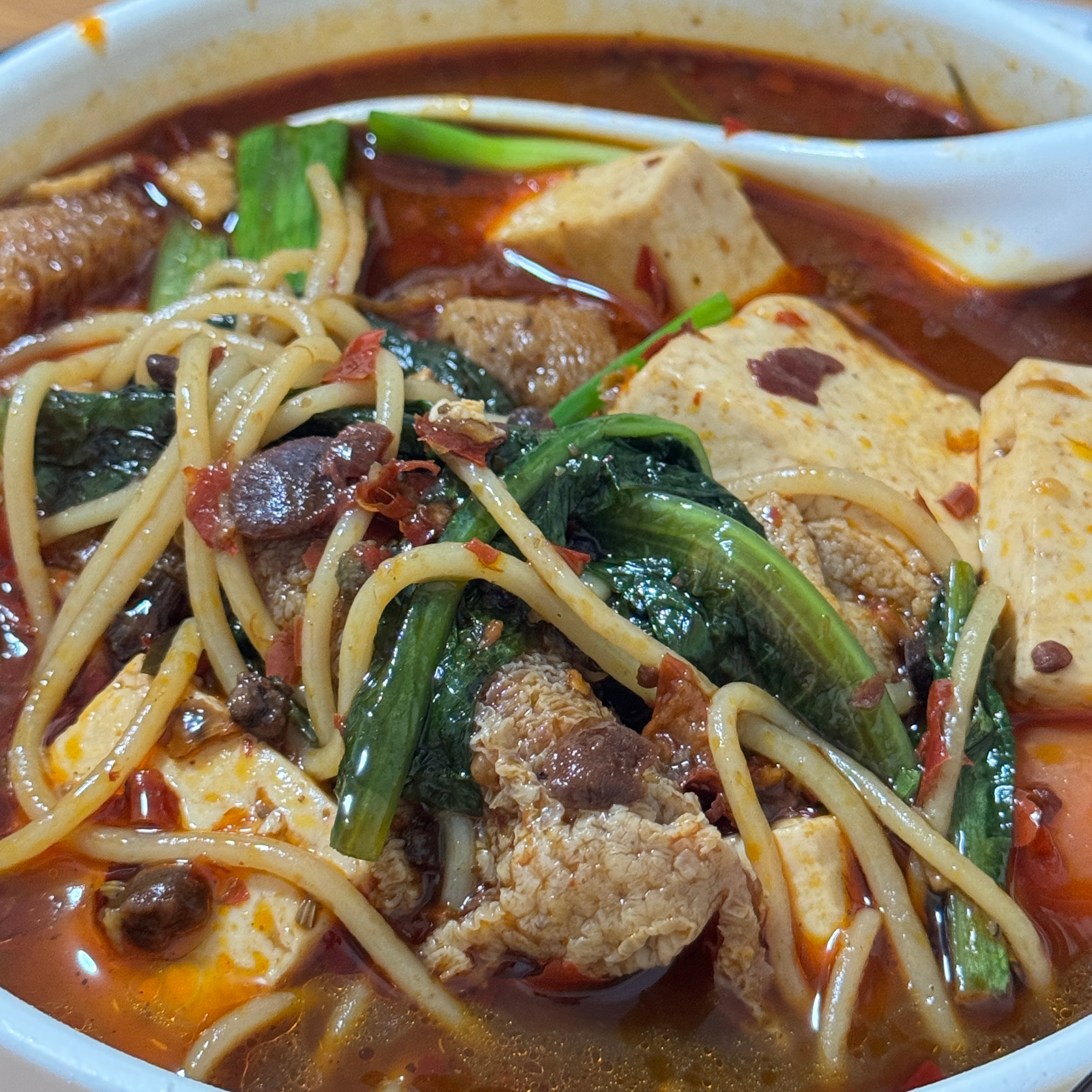 打开了这个成何体统容我审判一下