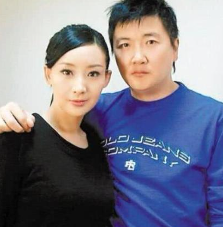 那年，孙楠一意孤行，为了迎娶3婚的潘蔚，他执意和妻子买红妹离婚，买红妹绝望到抑郁