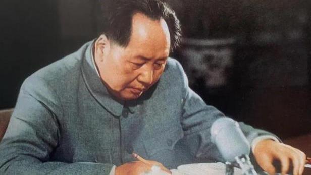 “两个凡是”错没错1978年华主席的发言早有暗示, 历史也已证明