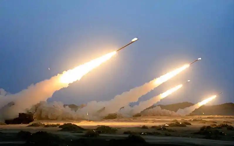 两个炸裂消息，一个是伊朗的还击造成美军约200人伤亡，一个是伊朗革命卫队总司令和