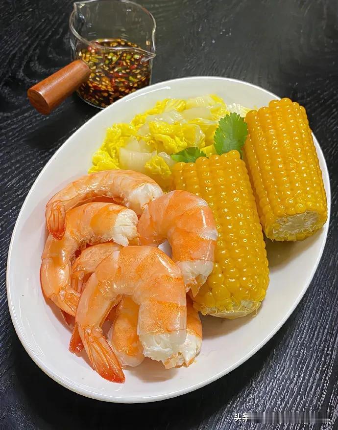 大虾是健身餐的必备，营养又美味