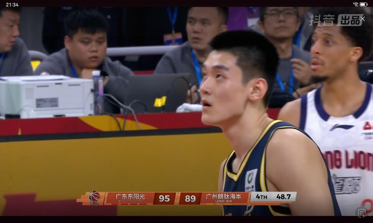 王洪泽数据最差，三板决定生死，小伙子碾压了焦泊乔杜锋给时间，不是看个人情绪，