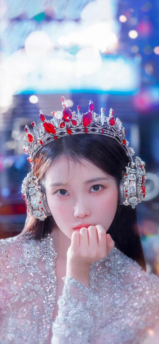 IU“公主殿下，超喜欢的壁纸”