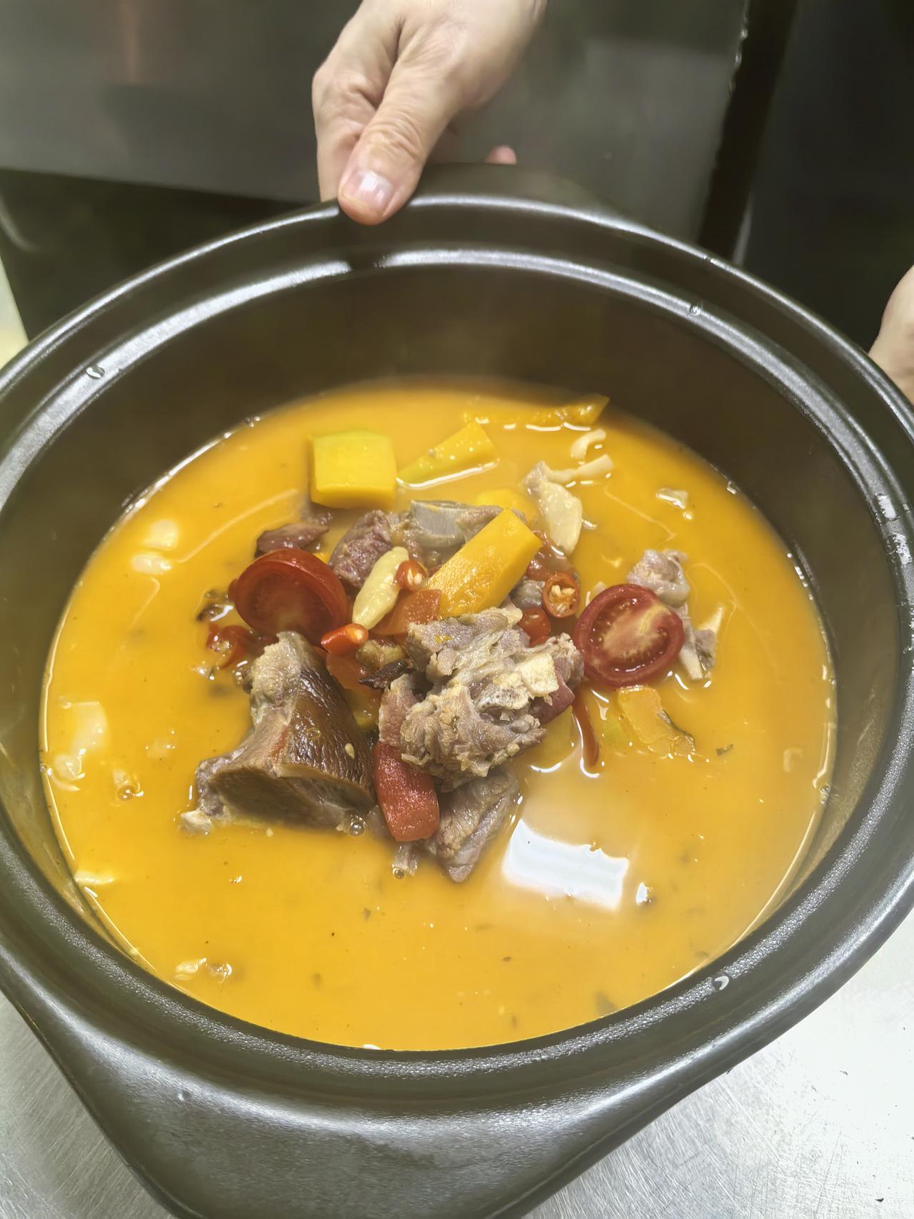 可以分享你拍的美食照片吗冬季暖锅+硬菜合集！厨师私藏8道硬菜，鲜辣暖身越吃越上头