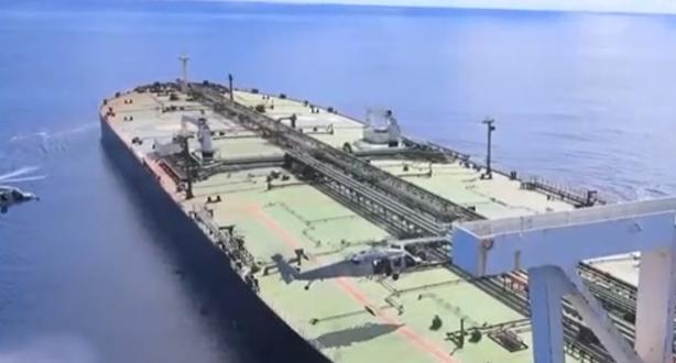 美国下重手，在印度洋截扣赴华油轮。美国国防部美国时间4月23日公布，美军