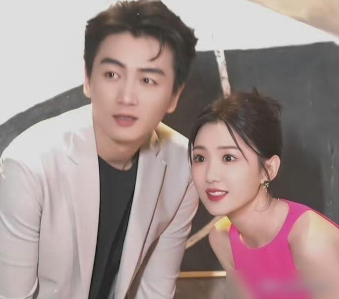 陈妍希我是不担心了我担心的是毛晓彤呀说下我理解的情况：毛晓彤这次和陈晓第三次