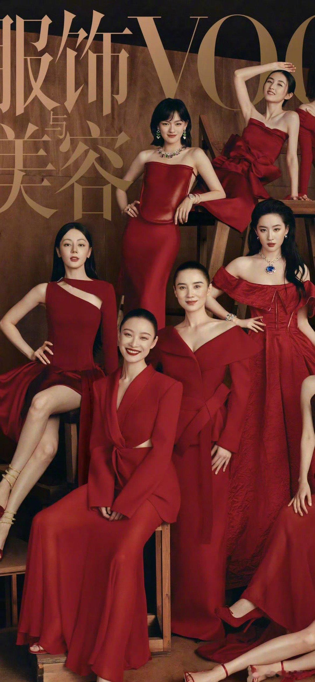 这十位女星既然答应去拍，说明她们就已经默认了让刘亦菲站C位，也认同咖位不如刘亦菲