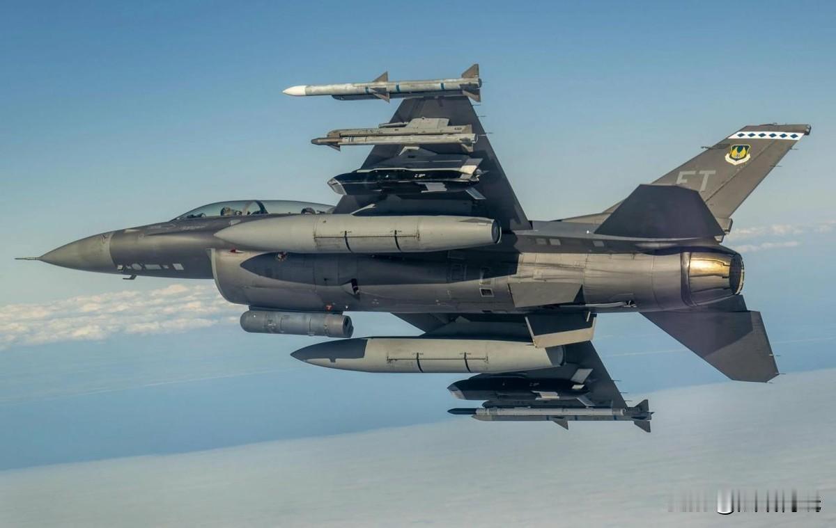 乌克兰空军开始使用新型AGM-188A巡航导弹，最大射程超过930公里来源:
