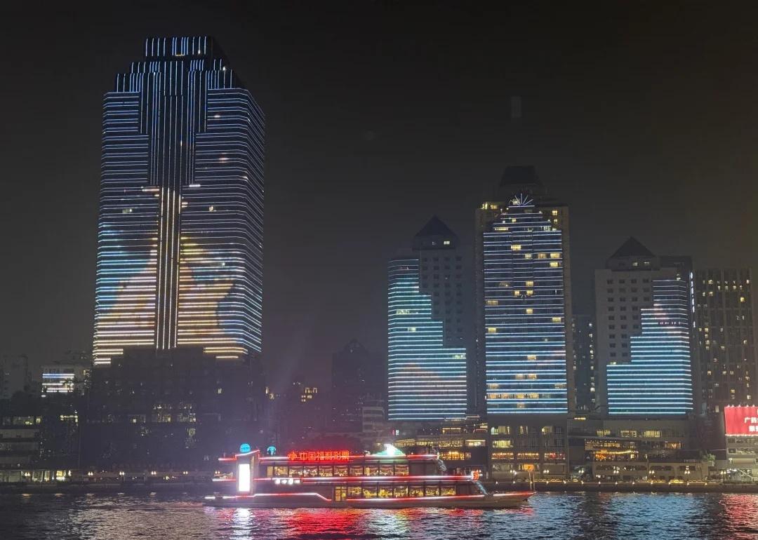 珠江晚风是跑步最好的补给🌃10公里夜跑收尾✅用脚步丈量广州的夜色广州塔