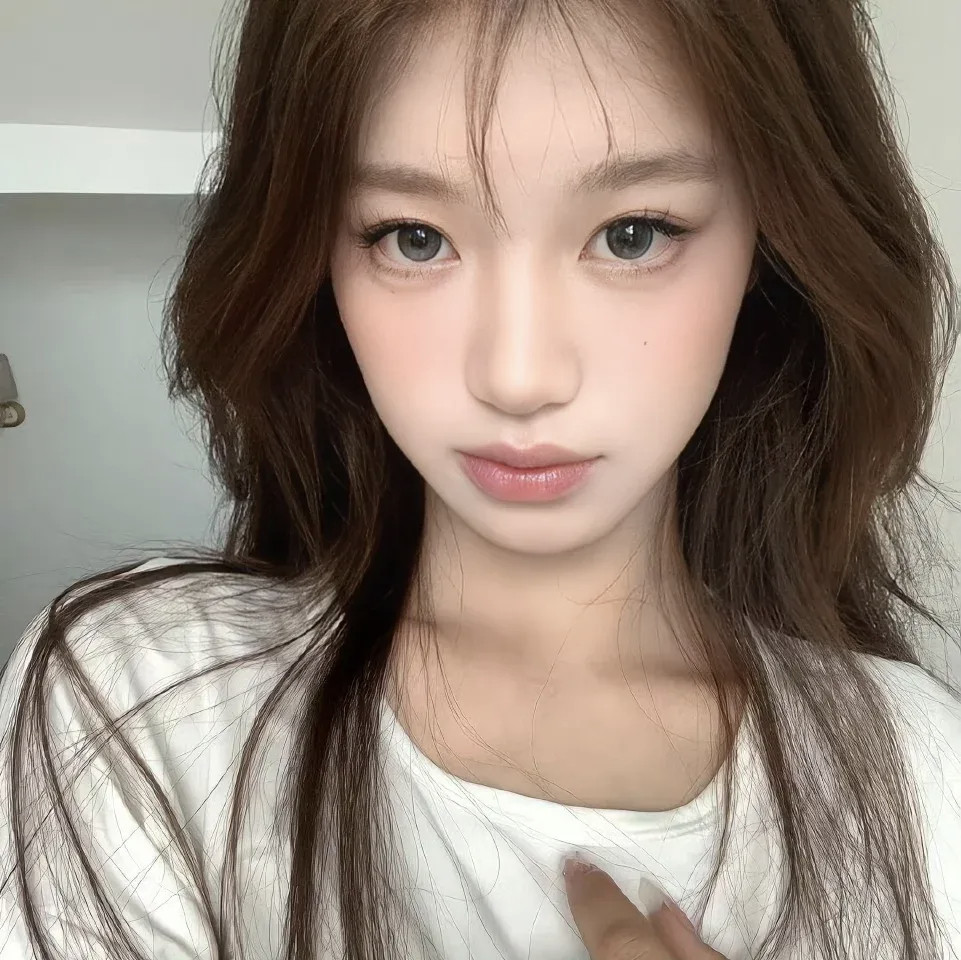 权威女头｜女生头像｜ins风｜𝐖𝐞𝐂𝐡𝐚𝐭头像｜御姐头像｜清纯女头