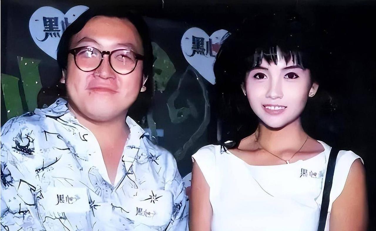 1997年，邱淑贞和王晶分手，转眼嫁给了身价几十亿的沈嘉伟，可结婚当天，有人嘲讽