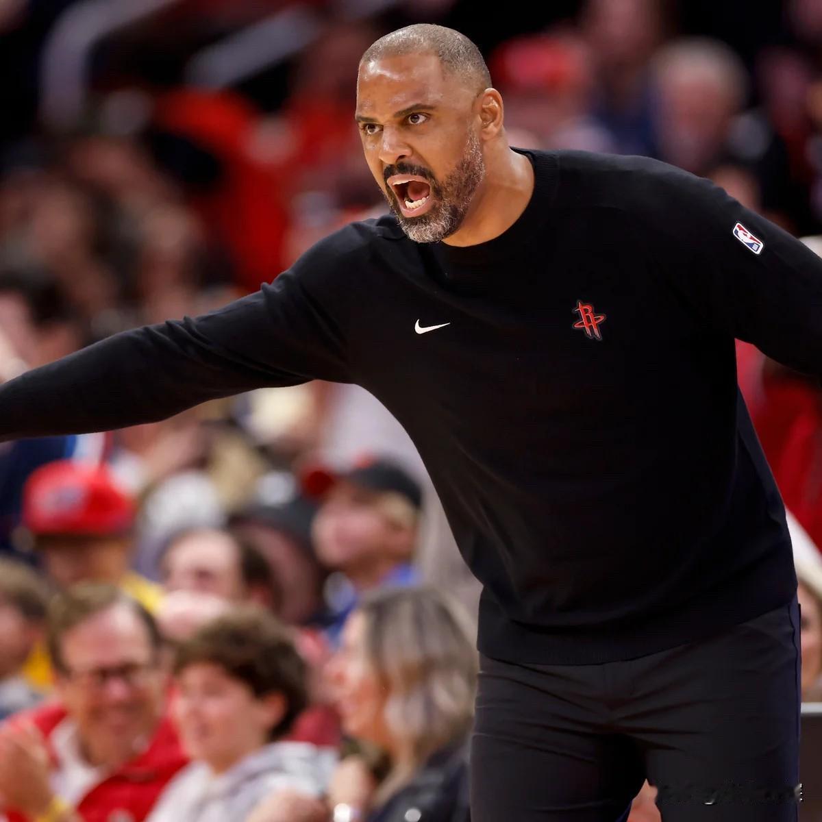 乌度卡的临场，真差！火箭98-111输国王，三连败啊！被三连胜的太阳反超，跌入