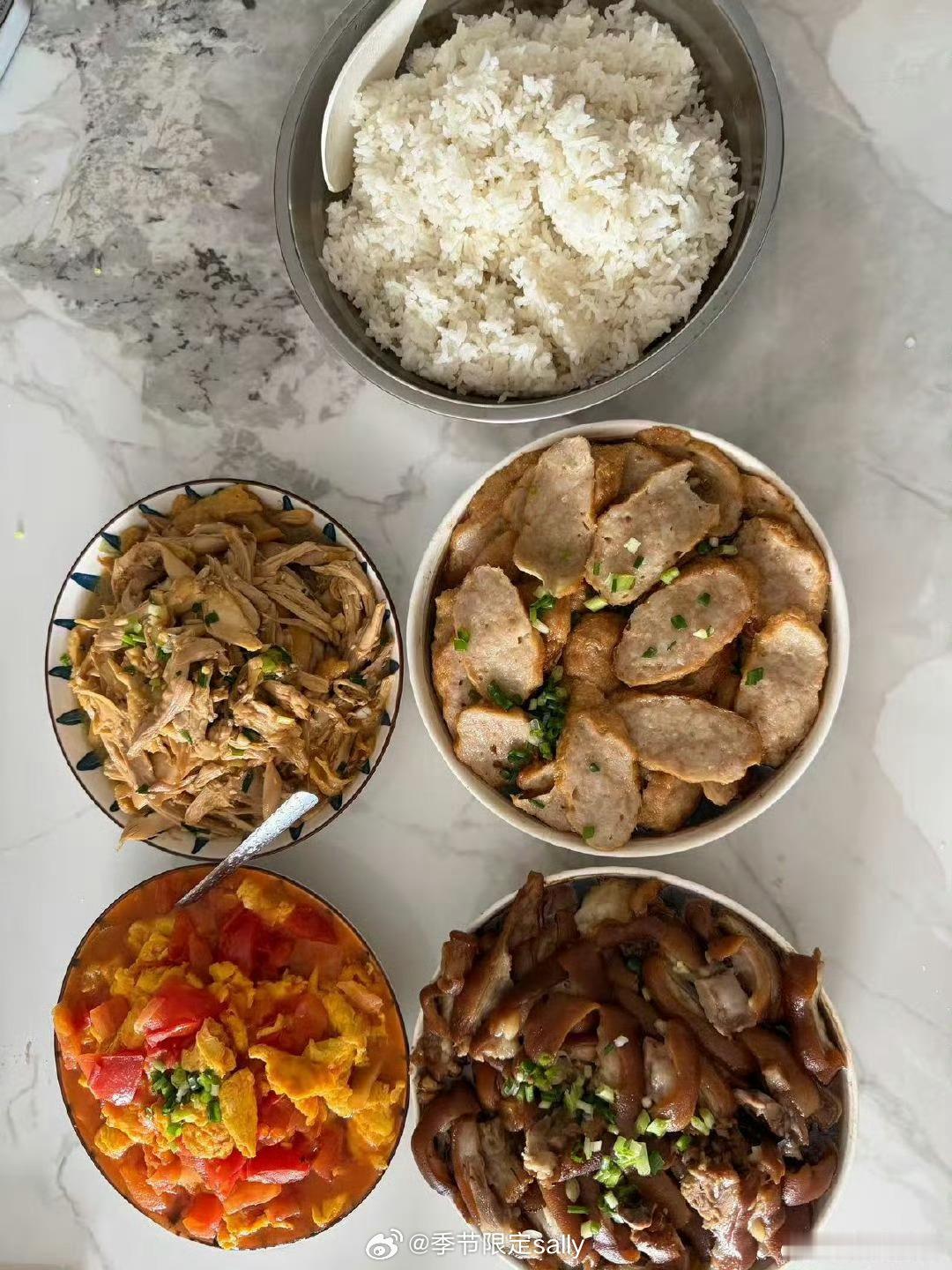 陈哲远给自己准备了一盆米饭，我懂你哲远，我减肥饿疯了等放纵餐也这样