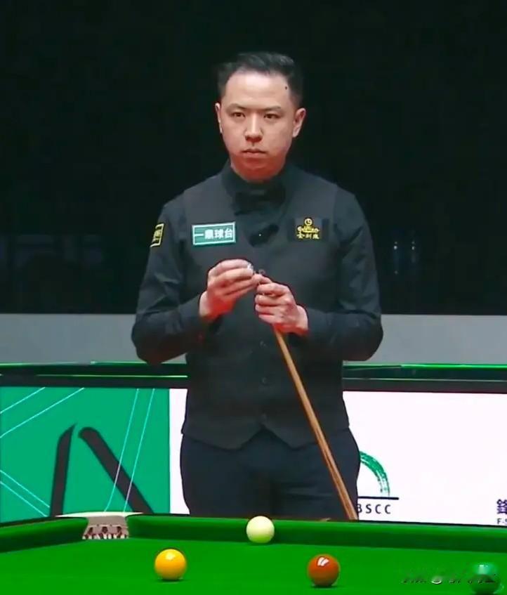 狙击小司机！肖副主任当仁不让助力兄弟追梦。2026斯诺克威尔士公开赛，作为本土