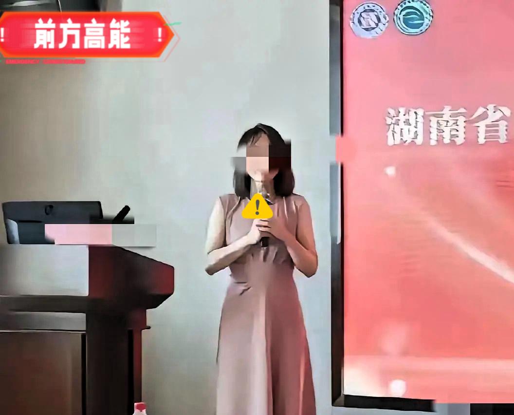 别再瞎磕了！曾对祖的“卑微讨好”，根本不是爱情，全是利益算计！总有人说曾爱得