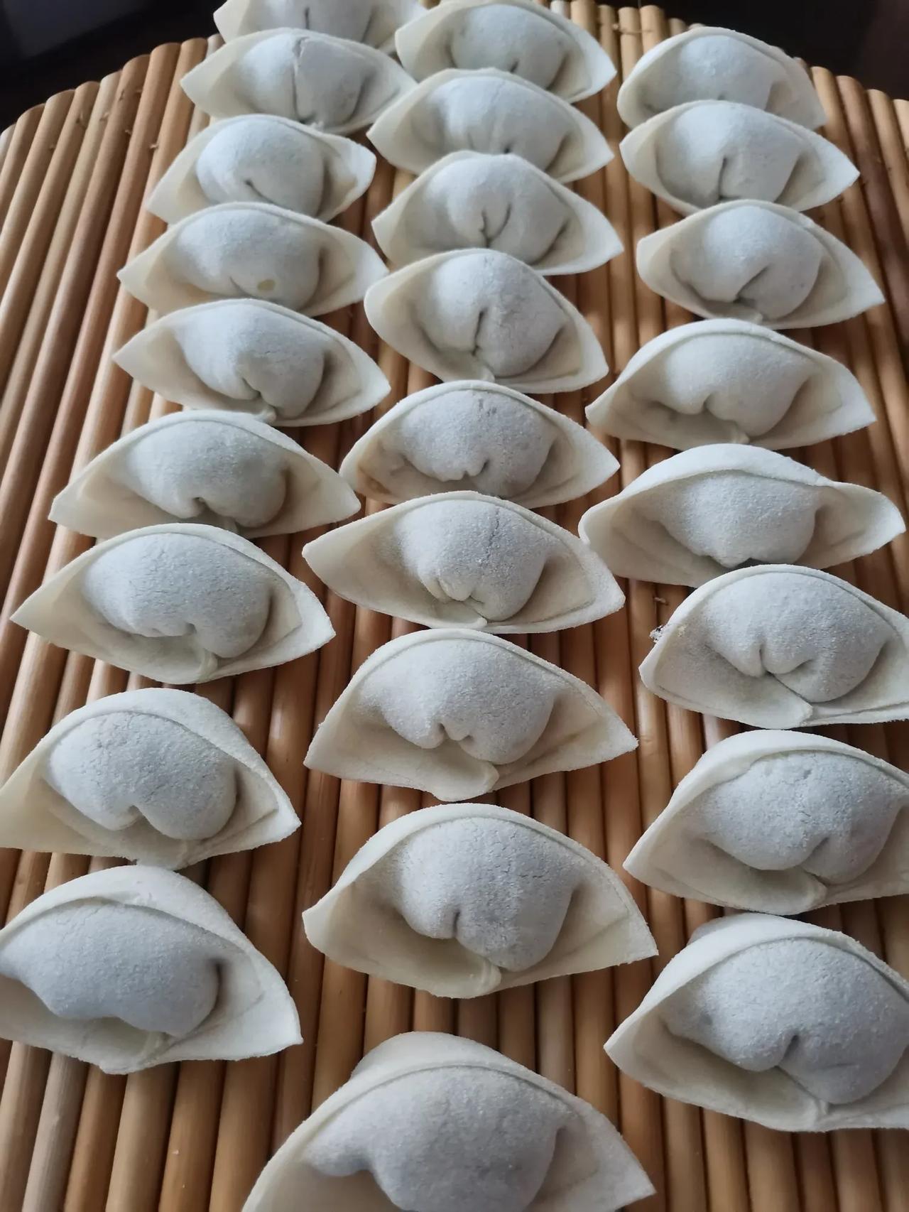步入高三第一次考试今天下午老大步入高三第一次考试成绩出来了，总分573.5分