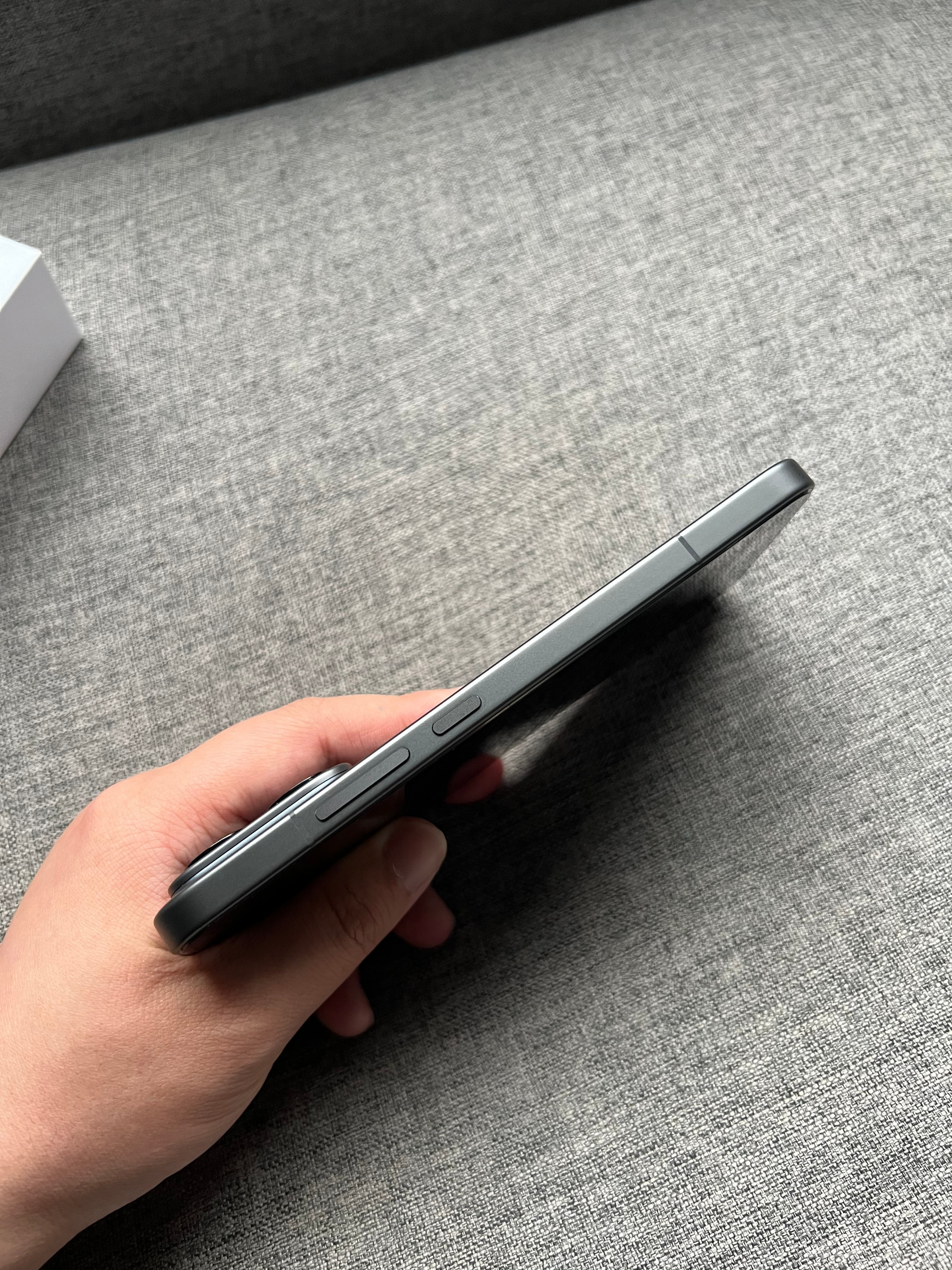 小米17ProMax16+1TB黑色，成色完美，带原装120W充电器，带价