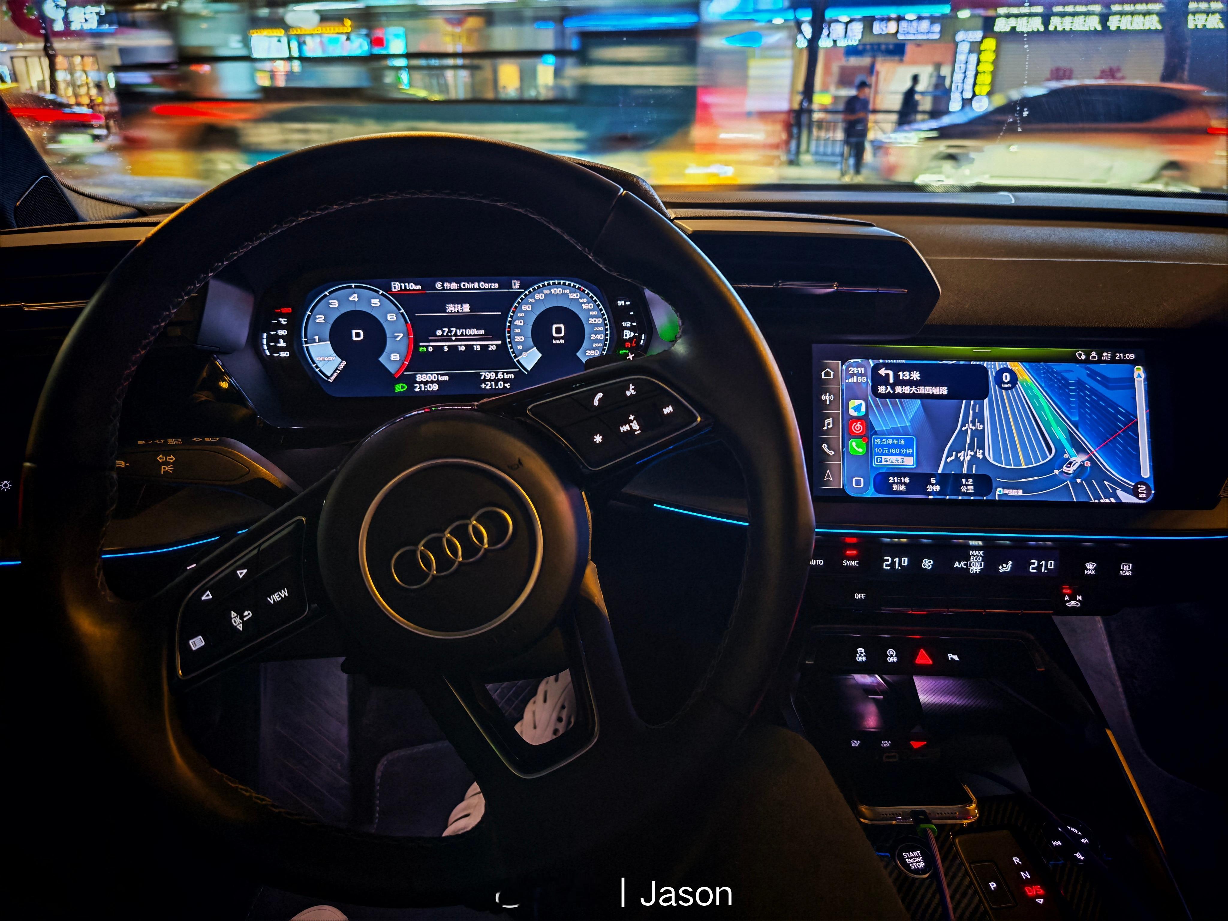 最重要的，是夜晚不堵车，可以遛一遛燃油车。