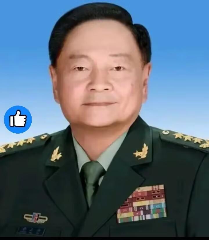 反腐败没有身份高低之分，走到人民对立面就要严惩。这不仅是当下反腐的铁律，更是